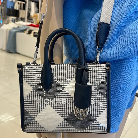 Michael Kors Mirella Extra-Small Logo Crossbody XBODY Shopper Bag
Navy 
NWT - Picture 6 of 16